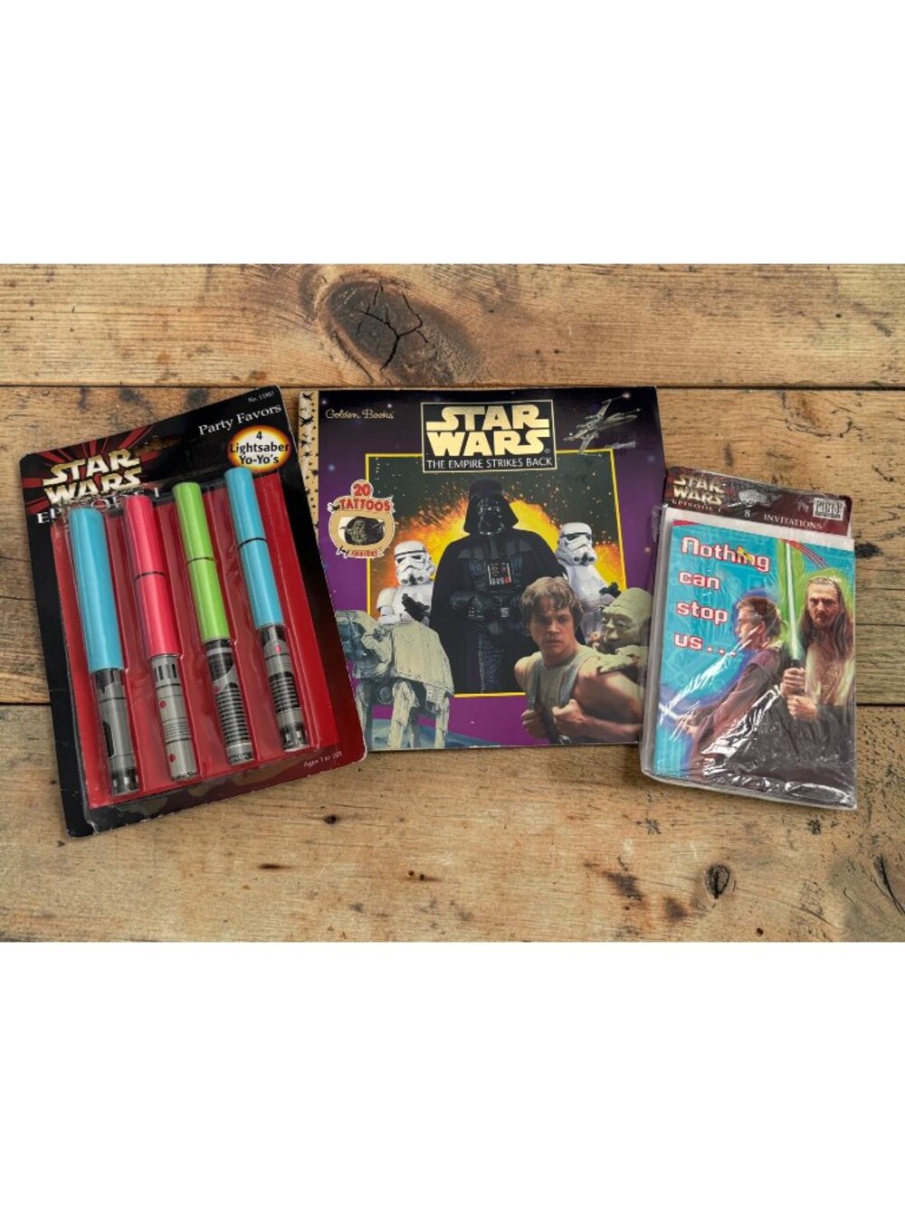 Star Wars Party Favors Bundle: Lightsaber Yo-Yos Invitations & Empire Strikes Ba